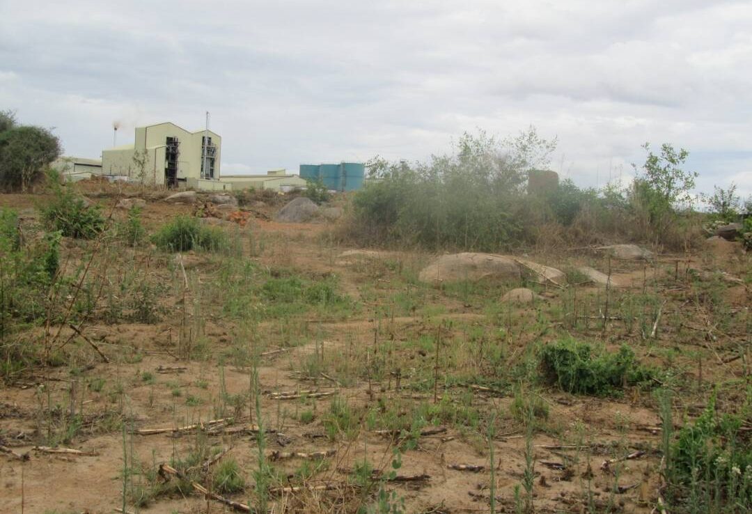CHITUNGWIZA INDUSTRIAL STAND FOR SALE BEHIND SURFACE INDUSTRIES
