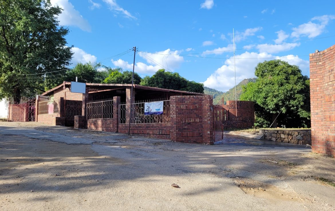 In Kariba house for sale ShonaHome