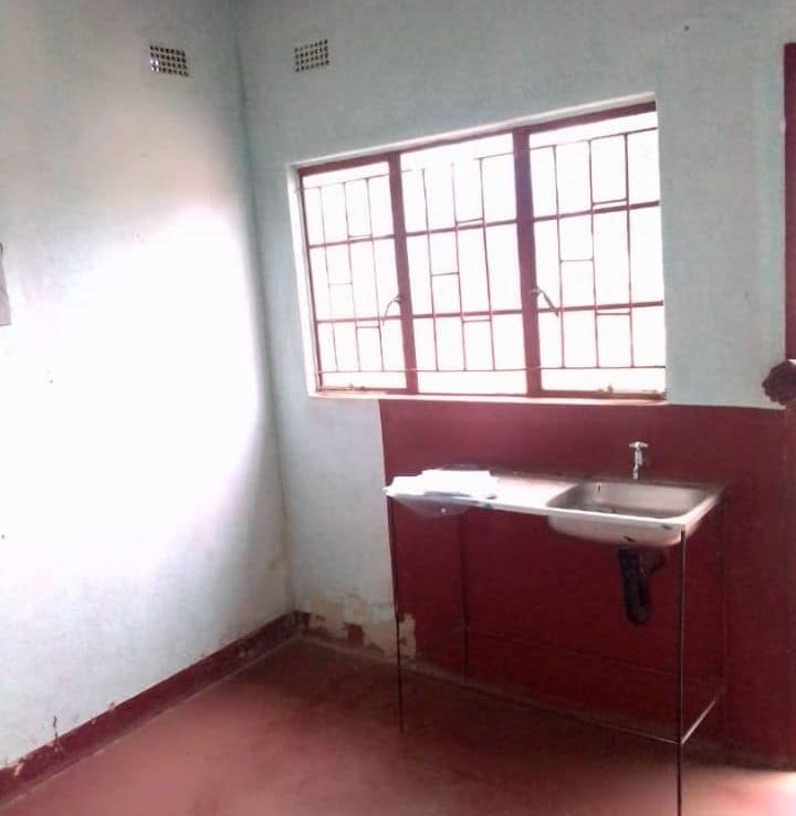 In Honde Valley Hauna house for sale ShonaHome