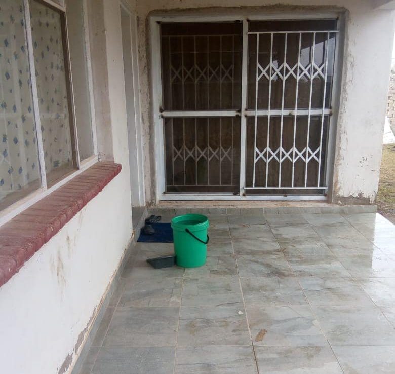 In DAMOFALLS PHASE 2 RUWA house for sale ShonaHome