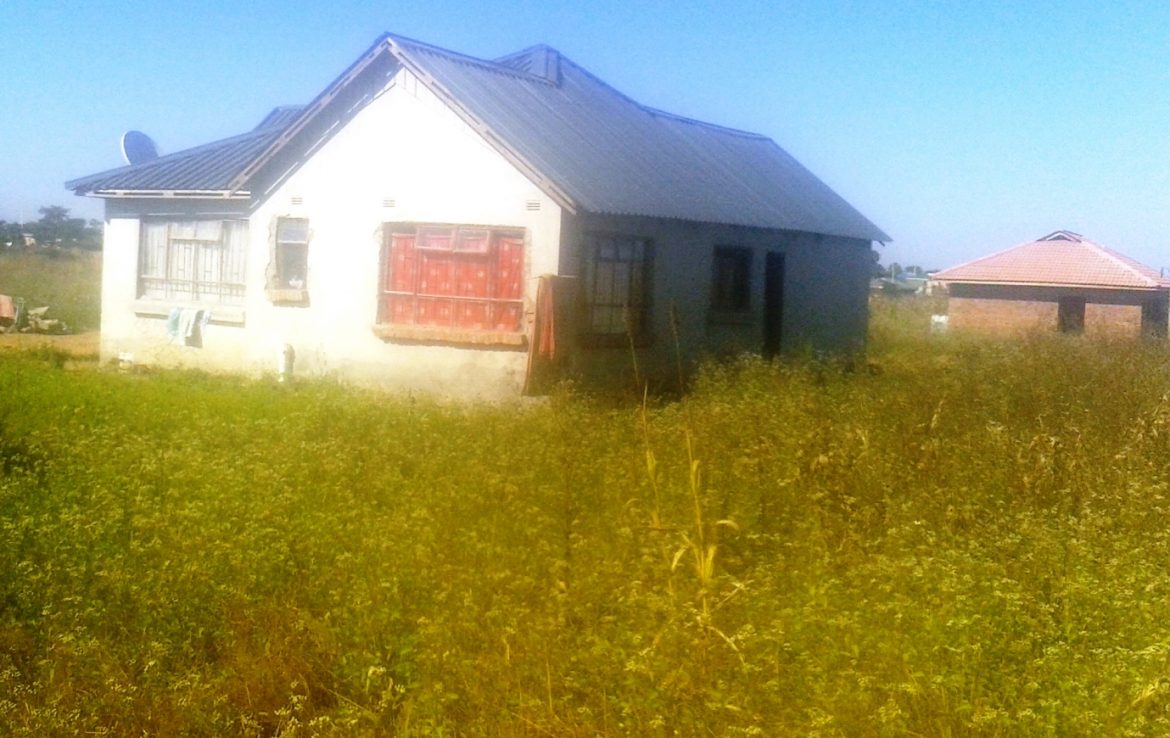 Southgate 5 roomed cottage ShonaHome