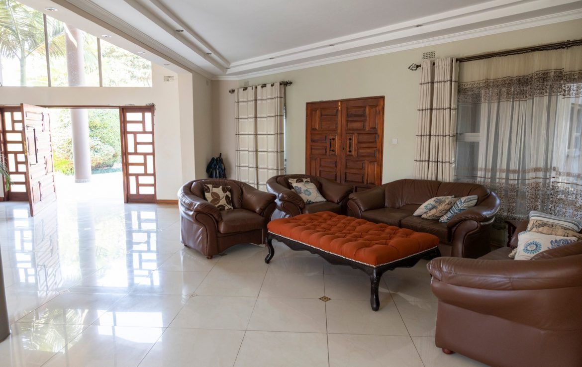 In Pomona house for sale ShonaHome