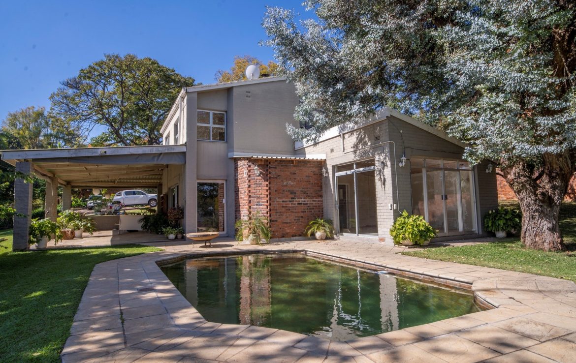 In Greystone Park house for sale ShonaHome