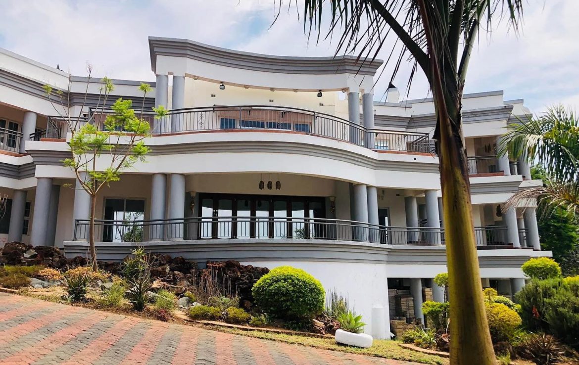 In Borrowdale Brook house for sale ShonaHome