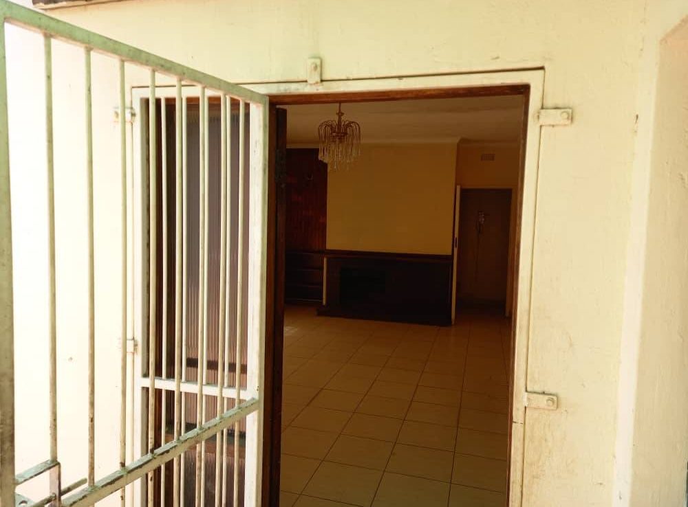 In ASHDOWN PARK house for sale ShonaHome