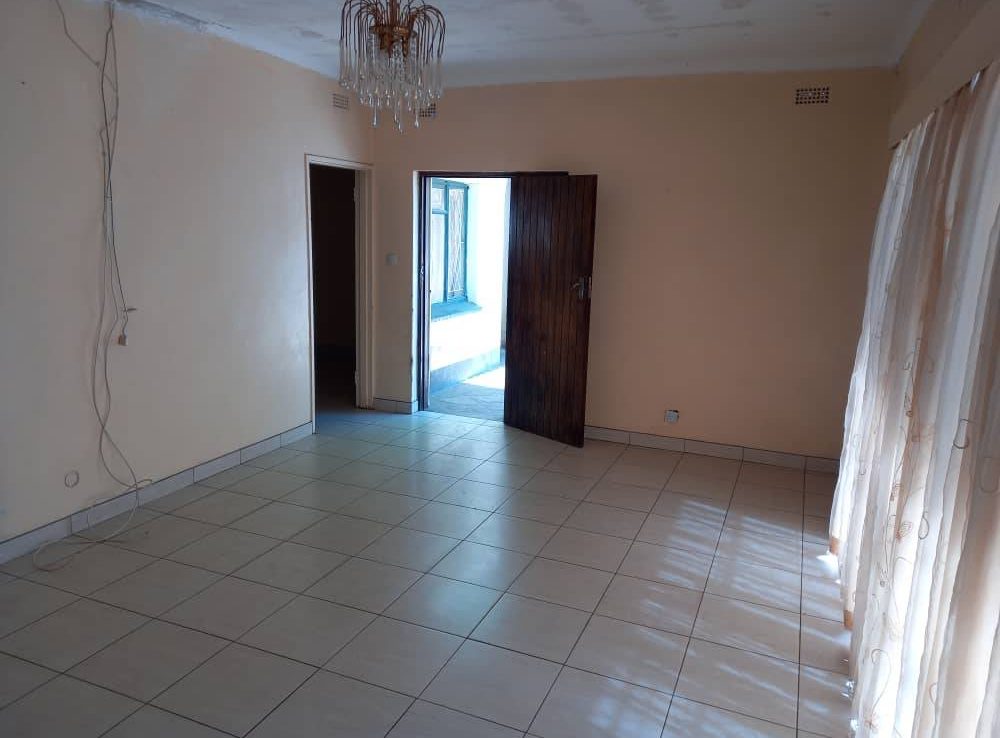 In ASHDOWN PARK house for sale ShonaHome