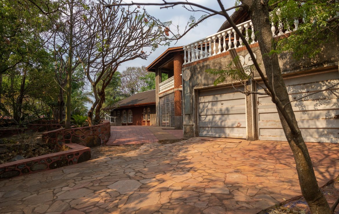 In Bluff Hill house for sale ShonaHome